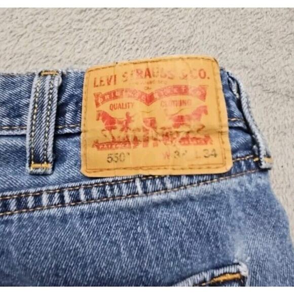 Levi's 550 Jeans Men's 38x34 Blue Relaxed Fit Medium Wash Denim, Well Worn - Picture 13 of 16